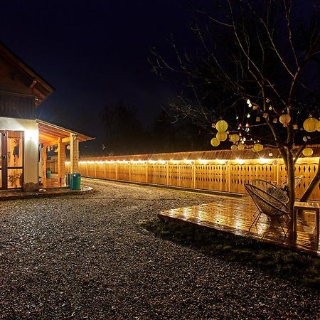 Gradina Lu' Ion "A Home Away From Home" (Adults Only) Vişeu de Sus Buitenkant foto