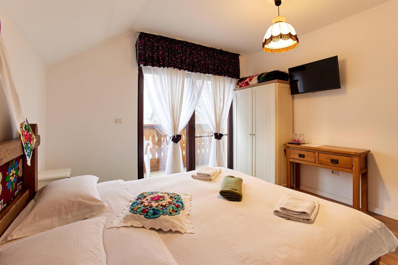 Gradina Lu' Ion "A Home Away From Home" (Adults Only) Vişeu de Sus Buitenkant foto